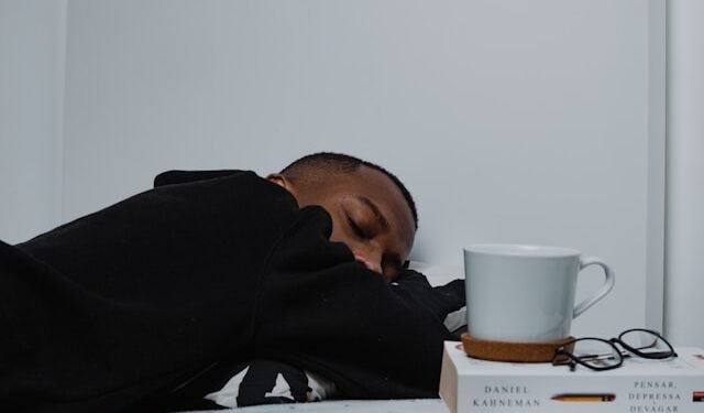 Image do post Irregularidade no Sono Pode Elevar Riscos Cardíacos, Aponta Estudo Europeu